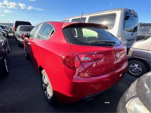 صورة مصغرة 2 لـ 2012 ALFA Romeo GIULIETTA
