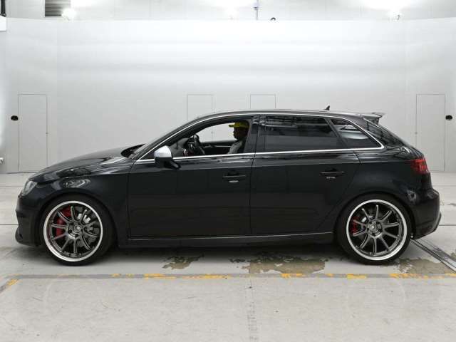 صورة مصغرة 4 لـ 2015 AUDI RS3 SPORTBACK