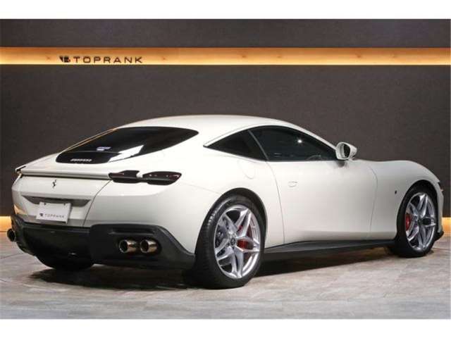 2021 Ferrari ROMA — миниатюра 2