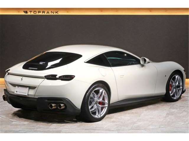 2021 Ferrari ROMA — миниатюра 28