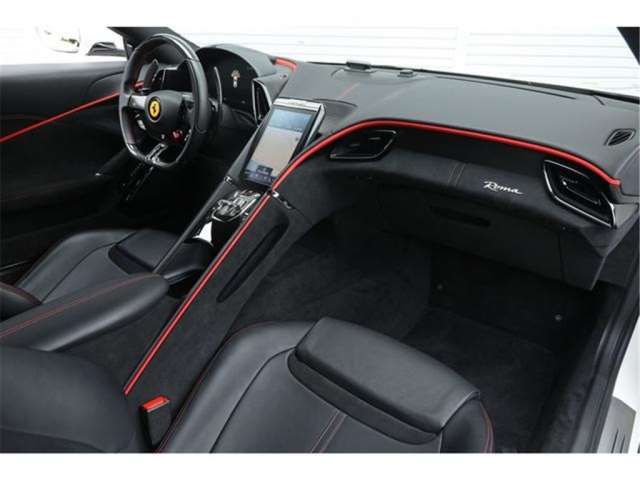 2021 Ferrari ROMA — миниатюра 43