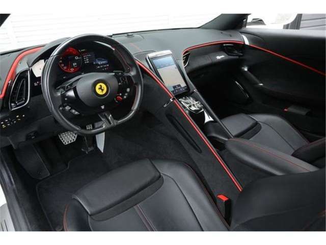 2021 Ferrari ROMA — миниатюра 7
