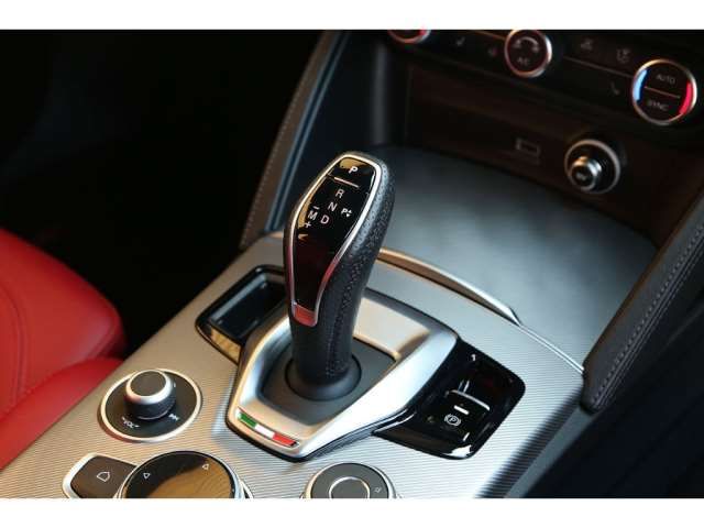 صورة مصغرة 12 لـ 2023 ALFA Romeo STELVIO