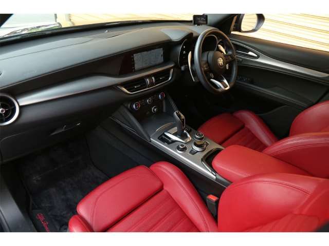 صورة مصغرة 7 لـ 2023 ALFA Romeo STELVIO