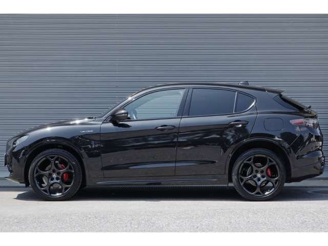 صورة مصغرة 3 لـ 2023 ALFA Romeo STELVIO