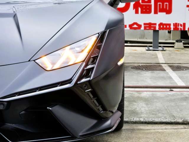 2024 Lamborghini HURACAN — миниатюра 12