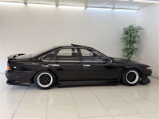 1989 Nissan CEFIRO — миниатюра 20