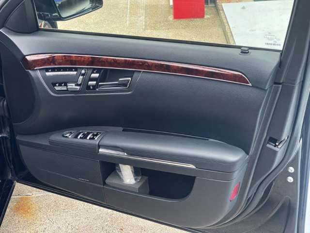 2010 Mercedes-BENZ S-CLASS — миниатюра 10