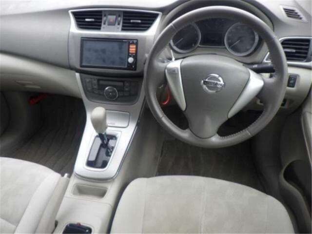 2013 Nissan SYLPHY — фото 6