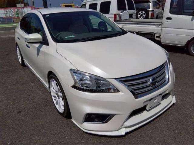 2013 Nissan SYLPHY — фото 4