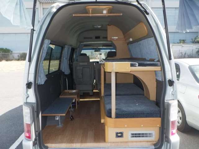 2002 Nissan CARAVAN — миниатюра 9