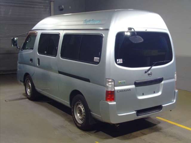 2002 Nissan CARAVAN — миниатюра 4