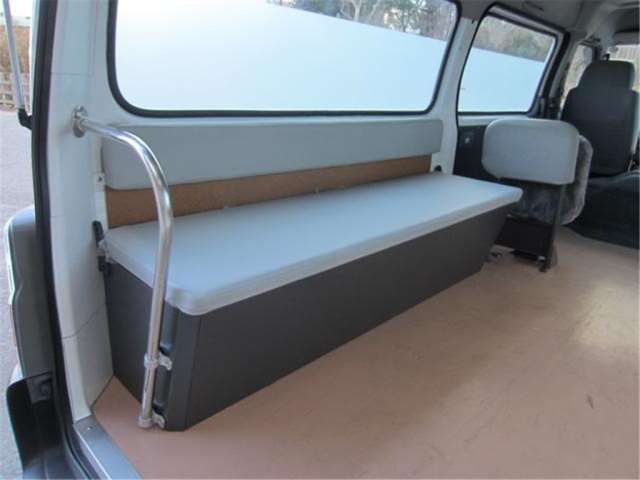 2003 Nissan CARAVAN — миниатюра 11