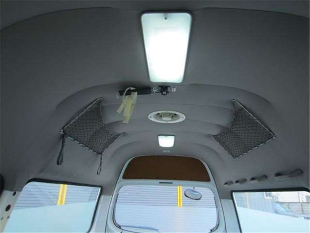 2003 Nissan CARAVAN — миниатюра 26