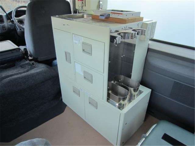 2003 Nissan CARAVAN — миниатюра 27