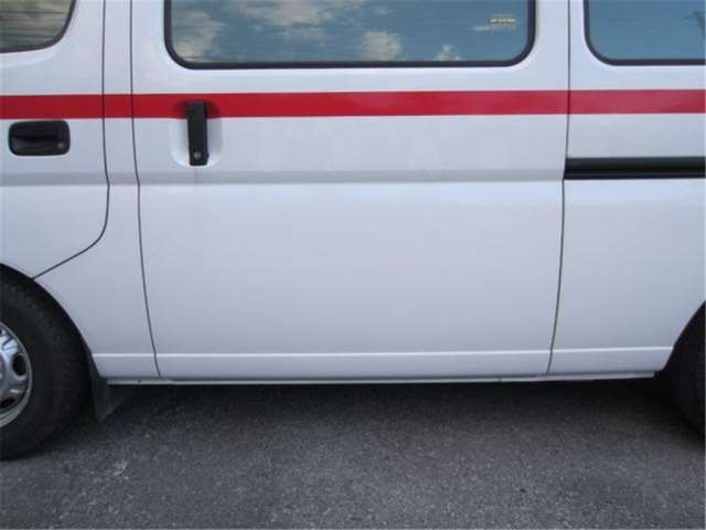 2003 Nissan CARAVAN — миниатюра 33