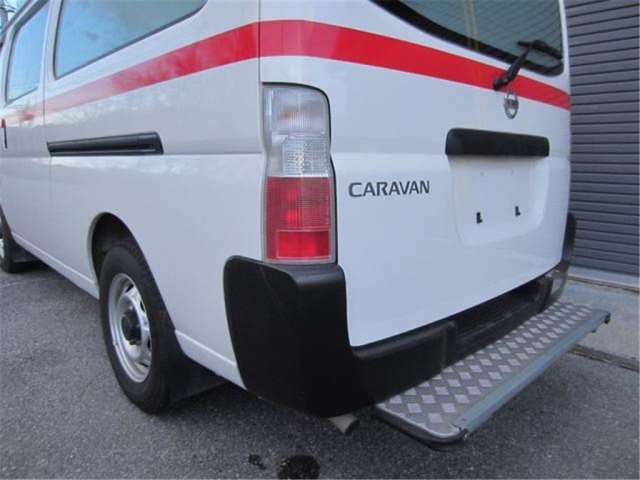 2003 Nissan CARAVAN — миниатюра 35