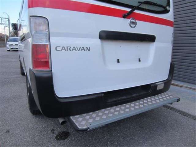 2003 Nissan CARAVAN — миниатюра 39