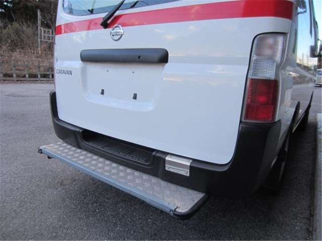 2003 Nissan CARAVAN — миниатюра 40
