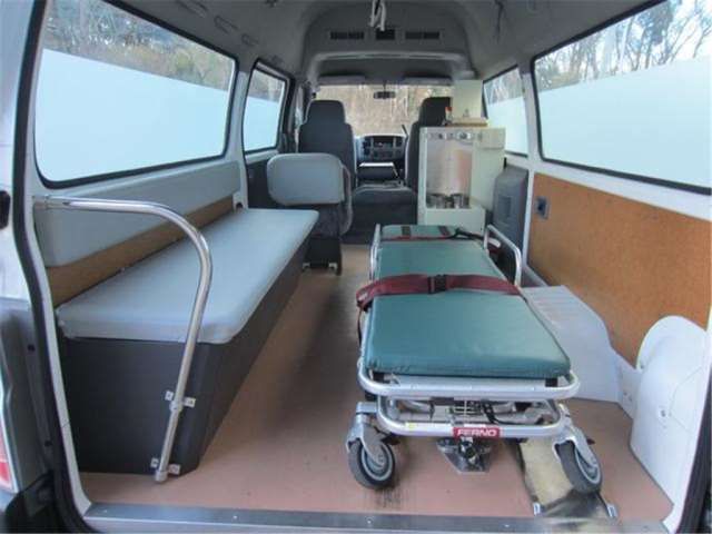 2003 Nissan CARAVAN — миниатюра 9