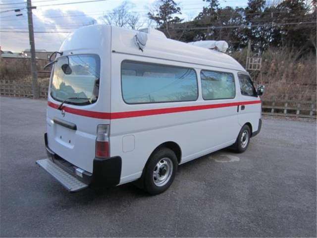 2003 Nissan CARAVAN — миниатюра 4