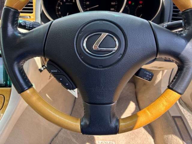 2005 Lexus SC thumbnail 13