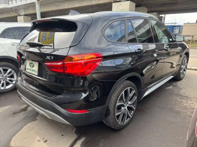 2017 BMW X1 photo 2