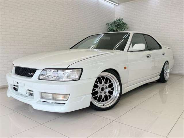 1999 Nissan LAUREL 照片 1