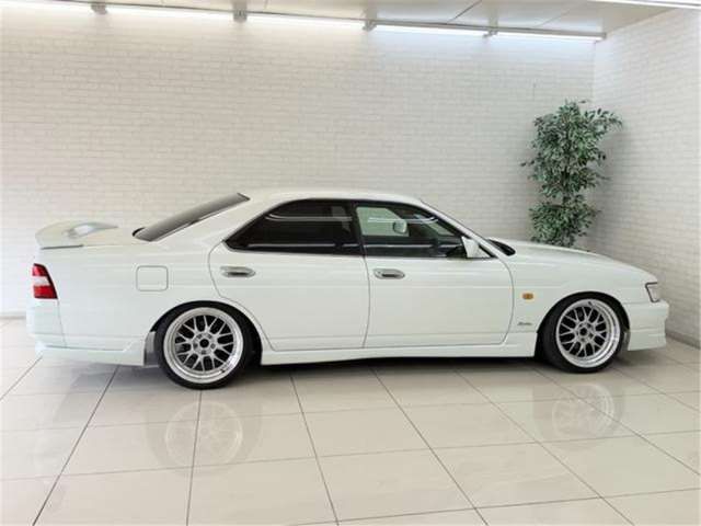 1999 Nissan LAUREL — миниатюра 17