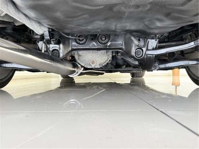 1999 Nissan LAUREL — миниатюра 16