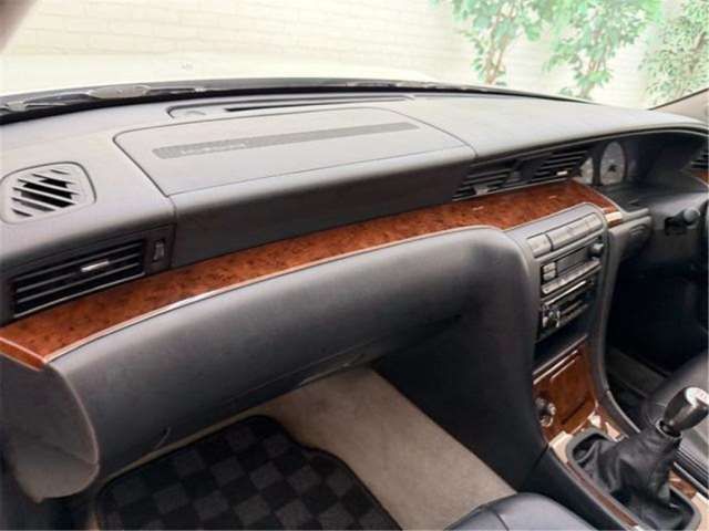 1999 Nissan LAUREL — миниатюра 15