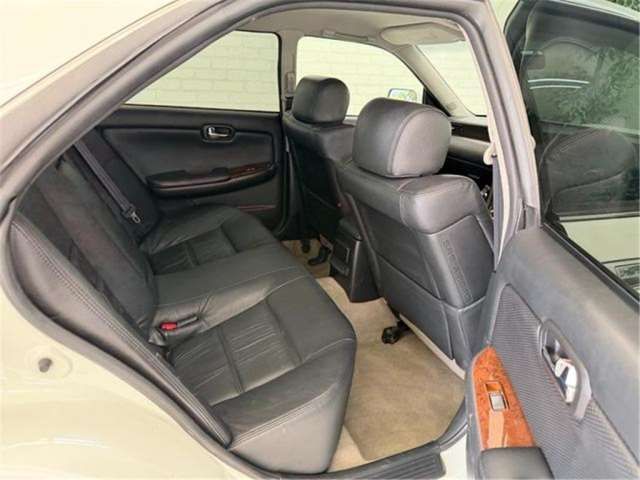 1999 Nissan LAUREL — миниатюра 12
