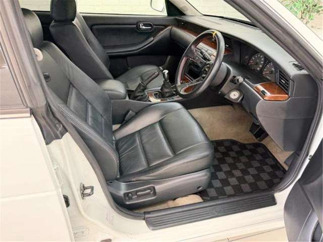 1999 Nissan LAUREL — миниатюра 11