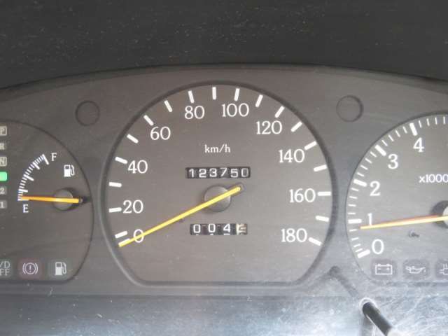 1994 Nissan GLORIA — миниатюра 12
