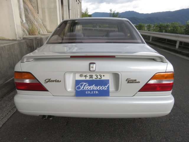 1994 Nissan GLORIA — миниатюра 28