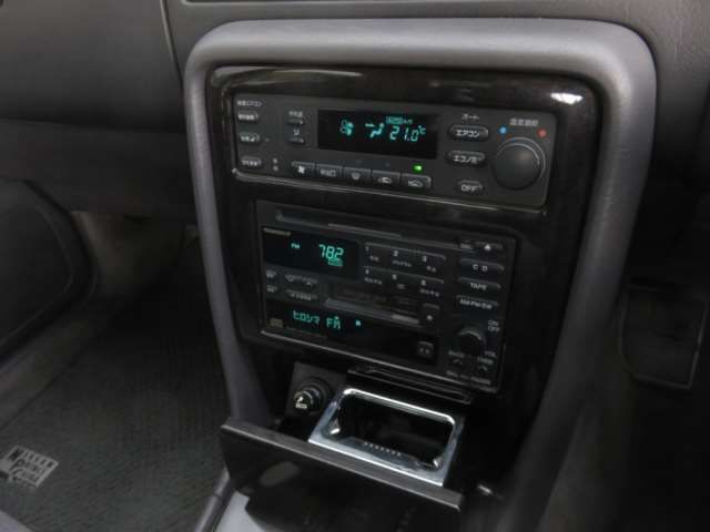 1994 Nissan GLORIA — миниатюра 32