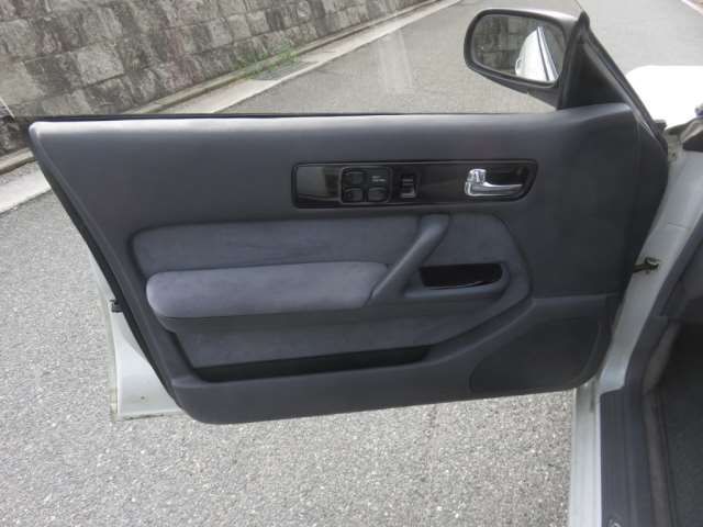 1994 Nissan GLORIA — миниатюра 38