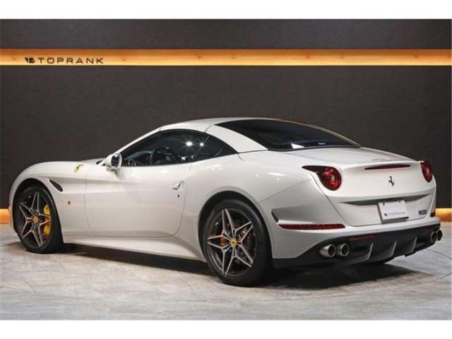 صورة مصغرة 19 لـ 2016 Ferrari CALIFORNIA T