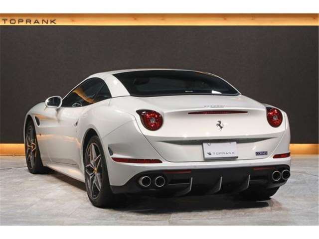 صورة مصغرة 18 لـ 2016 Ferrari CALIFORNIA T