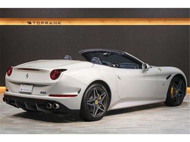 صورة مصغرة 25 لـ 2016 Ferrari CALIFORNIA T