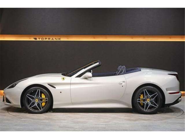 صورة مصغرة 27 لـ 2016 Ferrari CALIFORNIA T