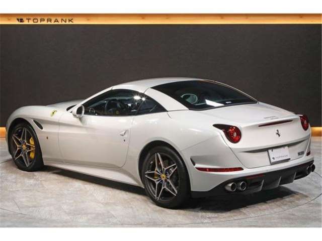 صورة مصغرة 30 لـ 2016 Ferrari CALIFORNIA T