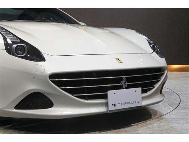 صورة مصغرة 37 لـ 2016 Ferrari CALIFORNIA T