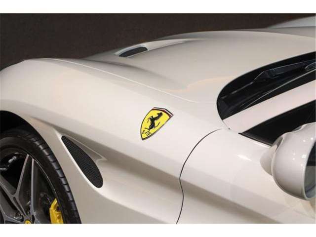 صورة مصغرة 38 لـ 2016 Ferrari CALIFORNIA T