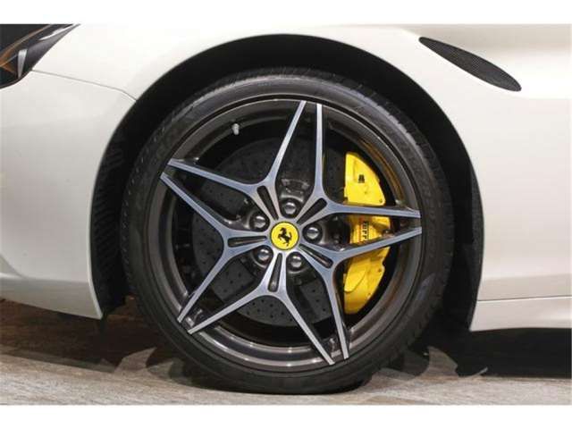 صورة مصغرة 45 لـ 2016 Ferrari CALIFORNIA T