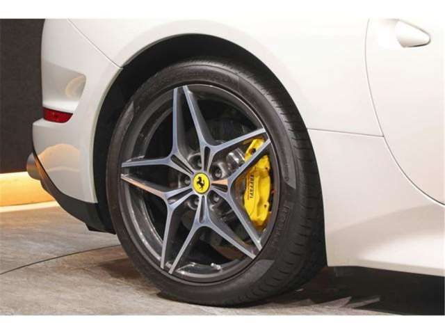صورة مصغرة 46 لـ 2016 Ferrari CALIFORNIA T