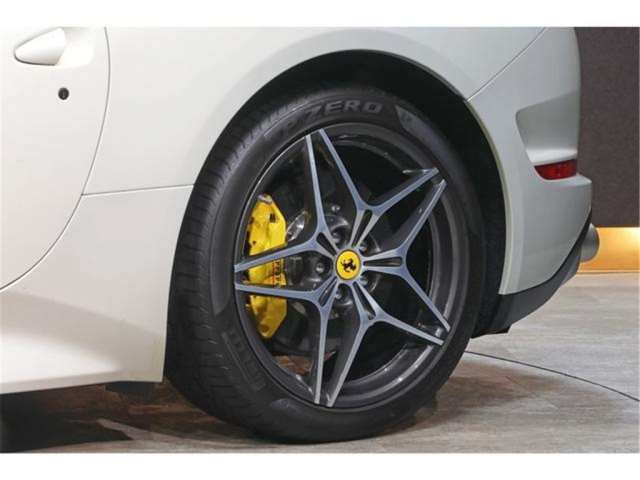 صورة مصغرة 47 لـ 2016 Ferrari CALIFORNIA T