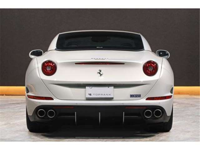 صورة مصغرة 5 لـ 2016 Ferrari CALIFORNIA T