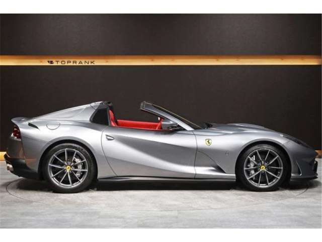 2020 Ferrari 812 GTS — миниатюра 24
