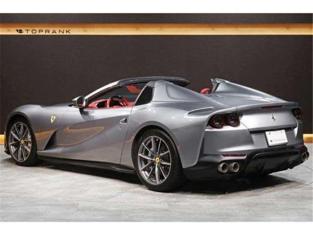 2020 Ferrari 812 GTS — миниатюра 26